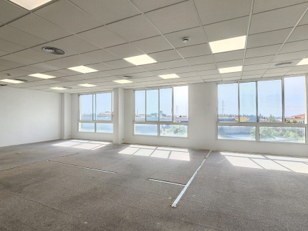 Edificio Madison. Crta Reial (136 m2)