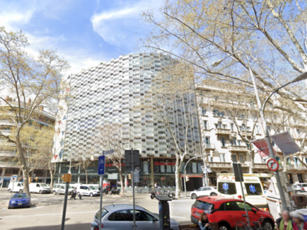Casanova / Pl. Universitat (957m2)