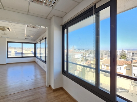 Av Cerdanyola / Borrell (150m2) 