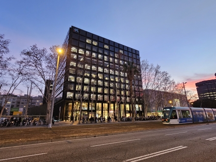 Diagonal /  Plaça Mª Cristina  (1948 m2)