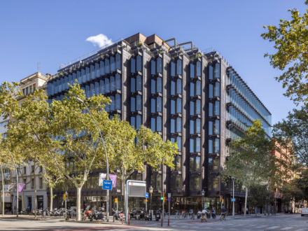 Edificio Monumento -Gran Vía Corts Catalanes  (672m2)